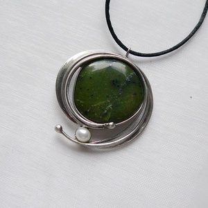 Nefrit medál - ékszer - nyaklánc - medálos nyaklánc - Meska.hu