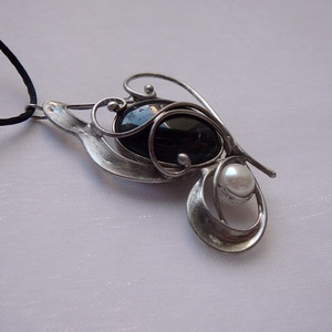 Fekete turmalin szív medál, Ékszer, Nyaklánc, Medálos nyaklánc, Ékszerkészítés, Fémmegmunkálás, MESKA