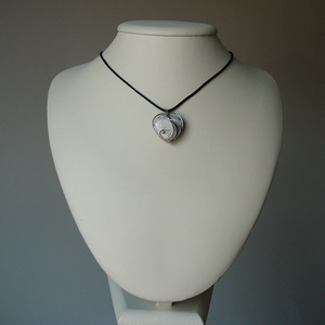 Howlit mini szív medál - ékszer - nyaklánc - medálos nyaklánc - Meska.hu