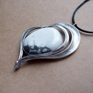 Howlit szív medál, Ékszer, Nyaklánc, Medálos nyaklánc, Ékszerkészítés, Fémmegmunkálás, MESKA