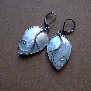 Gyöngyház csepp fülbevaló - ékszer - fülbevaló - lógó csepp fülbevaló - Meska.hu