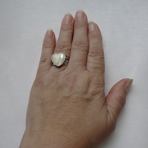 Gyöngyház szív gyűrű - ékszer - gyűrű - szoliter gyűrű - Meska.hu