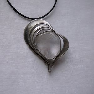 Hegyikristály szív medál - ékszer - nyaklánc - medálos nyaklánc - Meska.hu