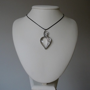 Hegyikristály szív medál - ékszer - nyaklánc - medálos nyaklánc - Meska.hu