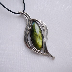 Labradorit medál - ékszer - nyaklánc - medál - Meska.hu