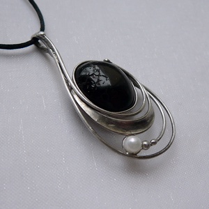Fekete turmalin medál, Ékszer, Nyaklánc, Medálos nyaklánc, Ékszerkészítés, Fémmegmunkálás, MESKA