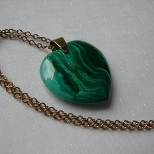 Malachit szív medálos nyaklánc - ékszer - nyaklánc - medálos nyaklánc - Meska.hu