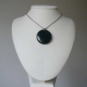 Fekete turmalin medálos nyaklánc - ékszer - nyaklánc - medálos nyaklánc - Meska.hu
