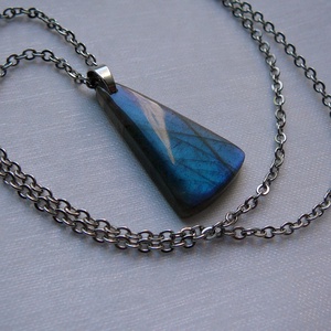 Labradorit medálos nyaklánc - ékszer - nyaklánc - medálos nyaklánc - Meska.hu