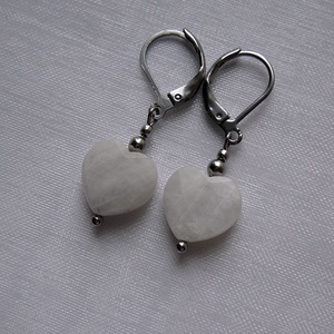 Holdkő szív fülbevaló - ékszer - fülbevaló - lógó fülbevaló - Meska.hu