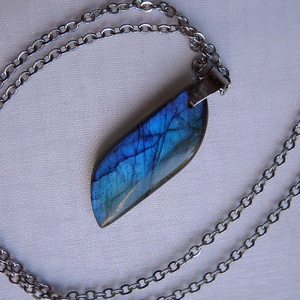 Labradorit medálos nyaklánc - ékszer - nyaklánc - medálos nyaklánc - Meska.hu