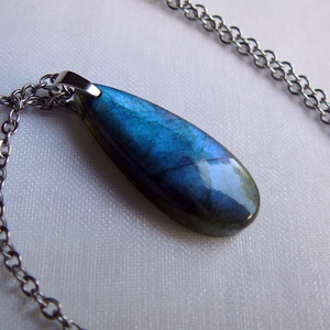 Labradorit medálos nyaklánc - ékszer - nyaklánc - medálos nyaklánc - Meska.hu