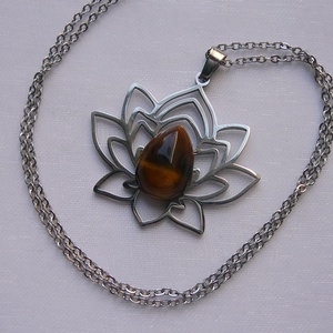Tigrisszem lótusz medálos nyaklánc - ékszer - nyaklánc - medálos nyaklánc - Meska.hu