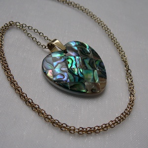 Pávakagyló szív medálos nyaklánc, Ékszer, Nyaklánc, Medálos nyaklánc, Ékszerkészítés, MESKA
