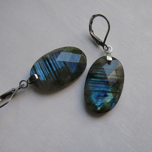 Labradorit fülbevaló - ékszer - fülbevaló - lógó csepp fülbevaló - Meska.hu