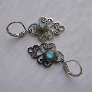 Labradorit fülbevaló - ékszer - fülbevaló - lógó fülbevaló - Meska.hu