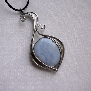 Kalcedon medál - ékszer - nyaklánc - medálos nyaklánc - Meska.hu