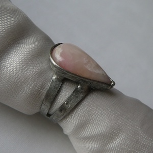 Rózsaszín opál gyűrű, Ékszer, Gyűrű, Statement gyűrű, Ékszerkészítés, Fémmegmunkálás, MESKA