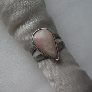 Rózsaszín opál gyűrű - ékszer - gyűrű - statement gyűrű - Meska.hu
