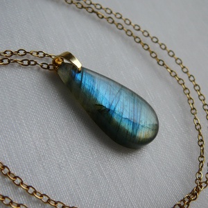 Labradorit medálos nyaklánc - ékszer - nyaklánc - medál - Meska.hu