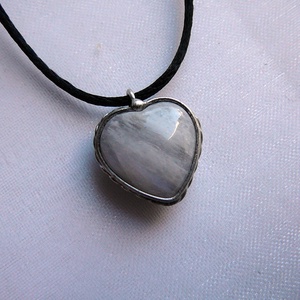 Mini holdkő szív medál - ékszer - nyaklánc - medálos nyaklánc - Meska.hu