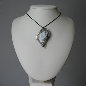 Holdkő szív medál - ékszer - nyaklánc - medálos nyaklánc - Meska.hu