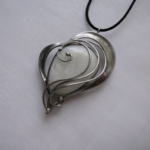 Holdkő szív medál - ékszer - nyaklánc - medálos nyaklánc - Meska.hu