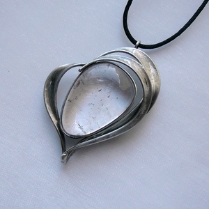 Hegyikristály szív medál - ékszer - nyaklánc - medálos nyaklánc - Meska.hu