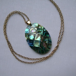 Pávakagyló medálos nyaklánc - ékszer - nyaklánc - medálos nyaklánc - Meska.hu