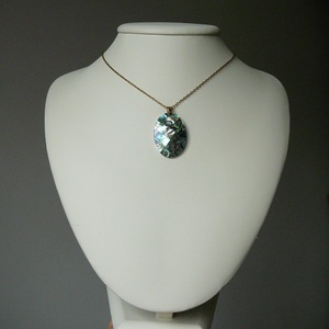 Pávakagyló medálos nyaklánc - ékszer - nyaklánc - medálos nyaklánc - Meska.hu