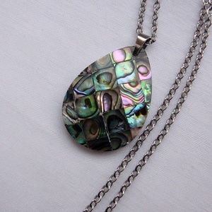 Pávakagyló medálos nyaklánc - ékszer - nyaklánc - medálos nyaklánc - Meska.hu