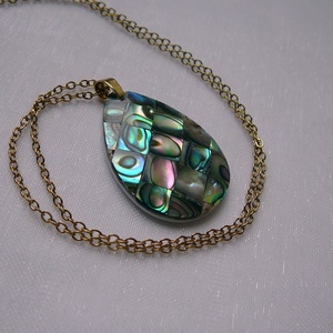 Pávakagyló medálos nyaklánc, Ékszer, Nyaklánc, Medálos nyaklánc, Ékszerkészítés, Fémmegmunkálás, MESKA