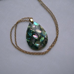 Pávakagyló medálos nyaklánc - ékszer - nyaklánc - medálos nyaklánc - Meska.hu