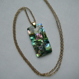 Pávakagyló medálos nyaklánc - ékszer - nyaklánc - medálos nyaklánc - Meska.hu