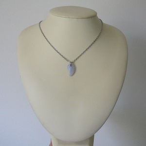 Kalcedon szárny medálos nyaklánc - ékszer - nyaklánc - medálos nyaklánc - Meska.hu