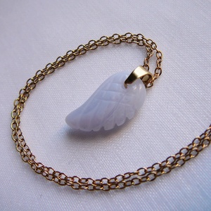 Kalcedon szárny medálos nyaklánc - Meska.hu