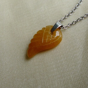 Kalcit szárny medálos nyaklánc, Ékszer, Nyaklánc, Medálos nyaklánc, Ékszerkészítés, MESKA