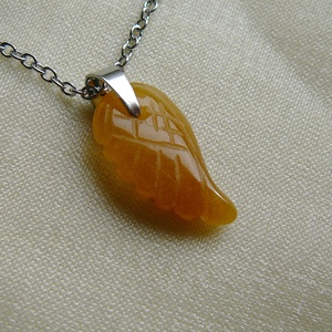 Kalcit szárny medálos nyaklánc - ékszer - nyaklánc - medálos nyaklánc - Meska.hu