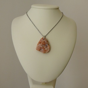 Kalcit medálos nyaklánc - ékszer - nyaklánc - medálos nyaklánc - Meska.hu