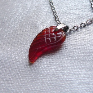 Karneol szárny medálos nyaklánc - ékszer - nyaklánc - medálos nyaklánc - Meska.hu