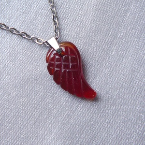 Karneol szárny medálos nyaklánc - ékszer - nyaklánc - medálos nyaklánc - Meska.hu