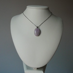 Kunzit medálos nyaklánc - ékszer - nyaklánc - medálos nyaklánc - Meska.hu