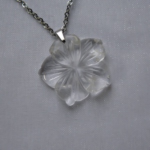 Hegyikristály virág medálos nyaklánc - ékszer - nyaklánc - medálos nyaklánc - Meska.hu
