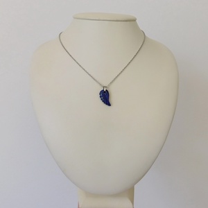 Lápisz lazuli szárny medálos nyaklánc - ékszer - nyaklánc - medálos nyaklánc - Meska.hu