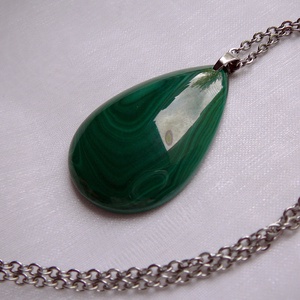 Malachit medálos nyaklánc - ékszer - nyaklánc - medálos nyaklánc - Meska.hu