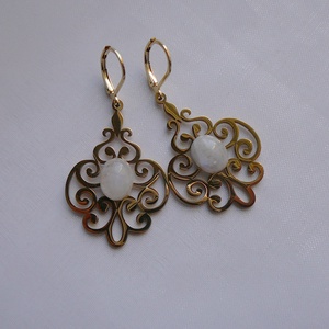 Filigrán holdkő fülbevaló - ékszer - fülbevaló - lógó fülbevaló - Meska.hu