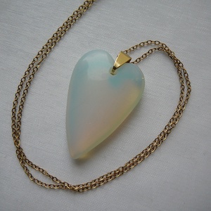 Opalit szív medálos nyaklánc - ékszer - nyaklánc - medálos nyaklánc - Meska.hu
