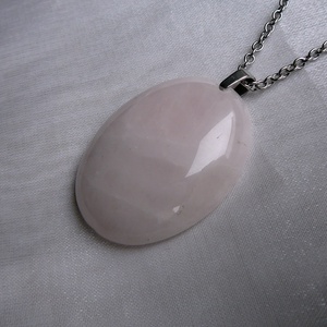 Rózsakvarc medálos nyaklánc - ékszer - nyaklánc - medálos nyaklánc - Meska.hu