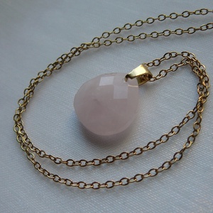 Rózsakvarc csepp medálos nyaklánc - Meska.hu