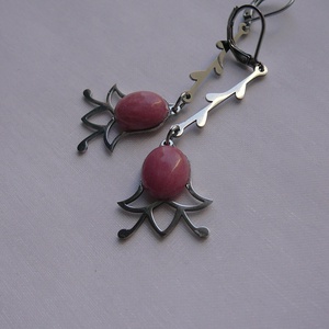 Rodonit tulipán fülbevaló, Ékszer, Fülbevaló, Lógó fülbevaló, Fémmegmunkálás, Ékszerkészítés, MESKA